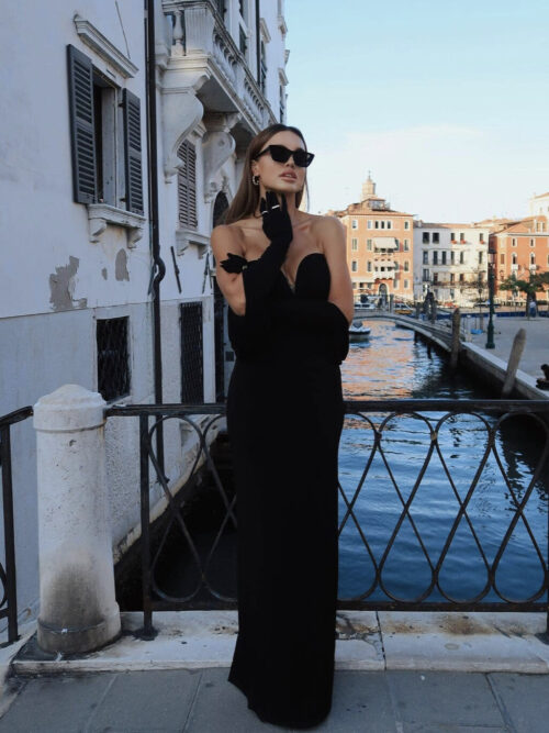 Y MAXI DRESS WITH GLOVES